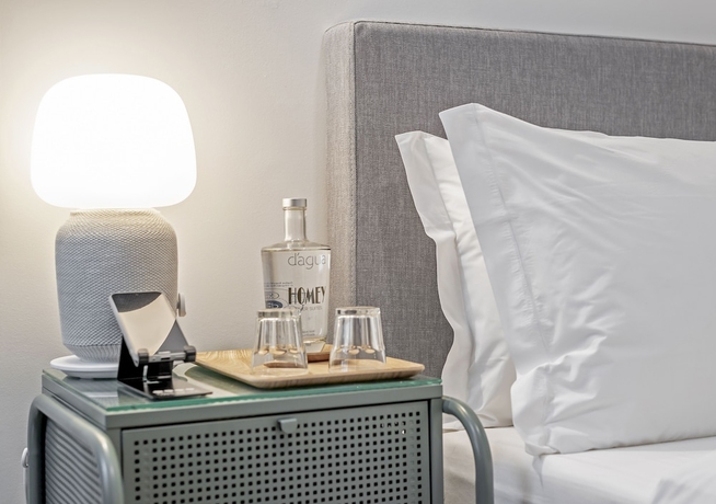 Imagen de la habitación del Hotel Oporto Street Fonte Taurina. Foto 11