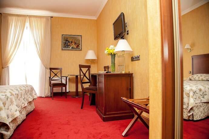 Imagen de la habitación del Hotel Optima Collection Kamianets-Podilskyi. Foto 13