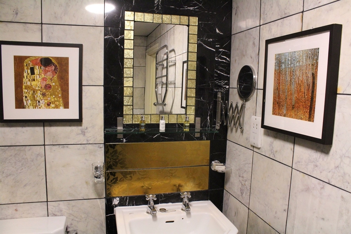 Imagen de la habitación del Hotel Opulence Boutique. Foto 11