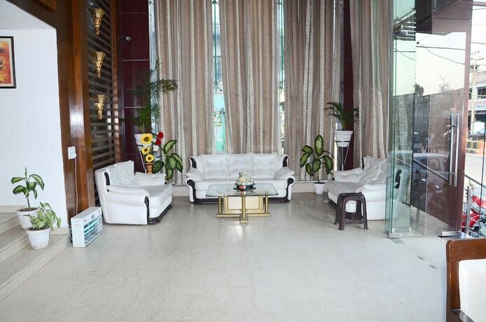 Imagen general del Hotel Opulence, Pathankot. Foto 5