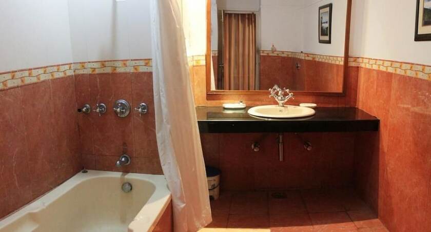 Imagen general del Hotel Opulence, Pathankot. Foto 11