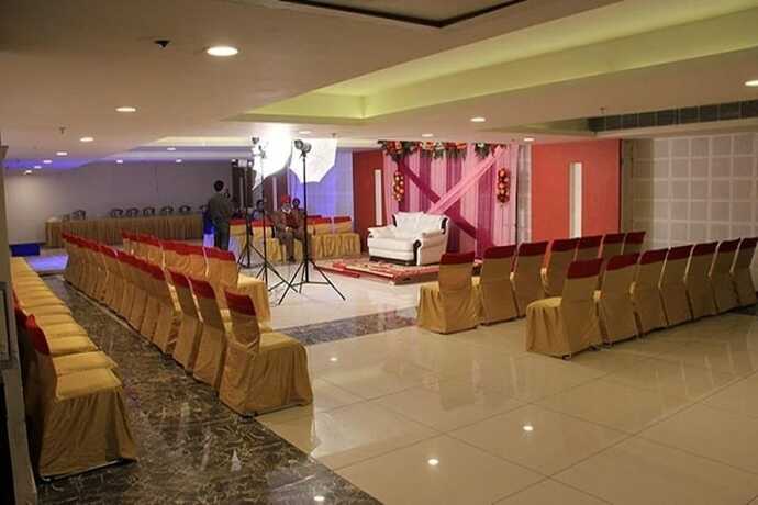 Imagen de los interiores del Hotel Opulence, Pathankot. Foto 24