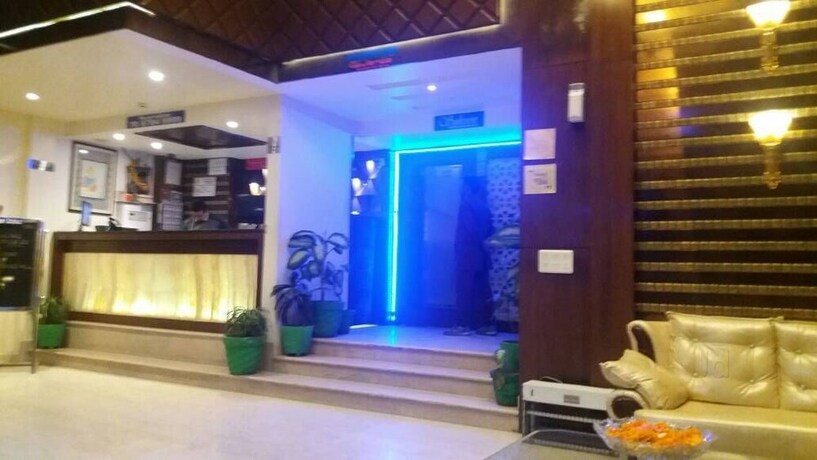 Imagen de los interiores del Hotel Opulence, Pathankot. Foto 28