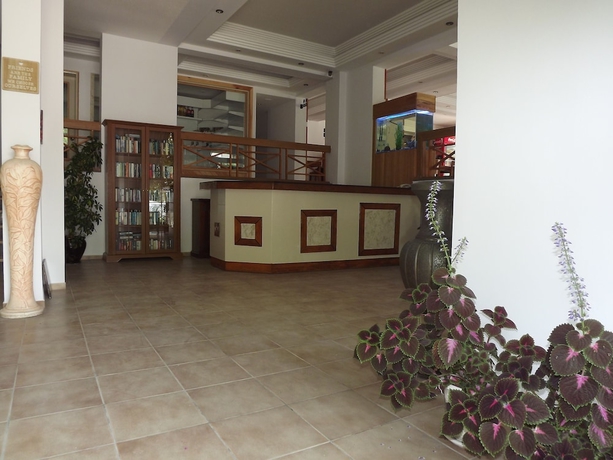 Imagen de los interiores del Hotel Opus Apart. Foto 17