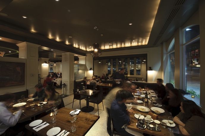 Imagen del bar/restaurante del Hotel Opus Vancouver. Foto 2