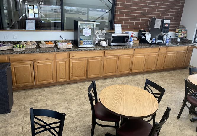 Imagen del bar/restaurante del Hotel Oquirrh Mountain Inn. Foto 5