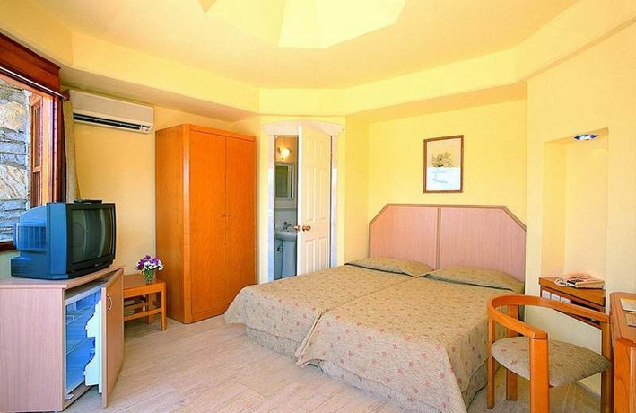 Imagen general del Hotel Ora Holiday Village, Torba. Foto 2