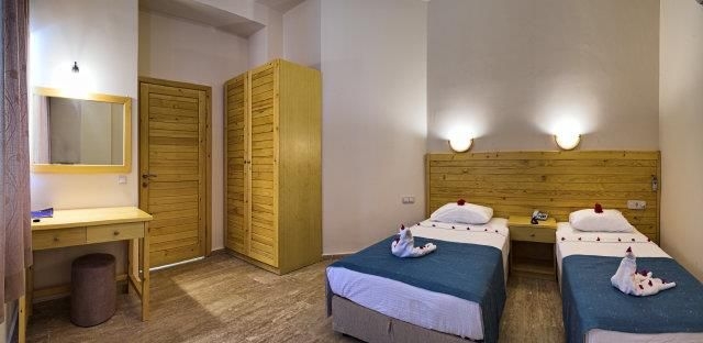 Imagen general del Hotel Ora Holiday Village, Torba. Foto 4