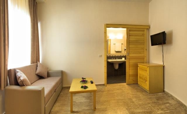Imagen general del Hotel Ora Holiday Village, Torba. Foto 6
