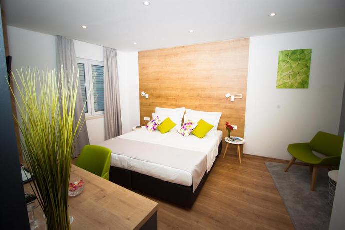 Imagen de la habitación del Hotel Ora Luxury Rooms. Foto 2