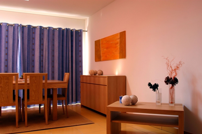 Imagen de la habitación del Hotel Orada Apartamentos Turísticos Marina De Albufeira. Foto 6