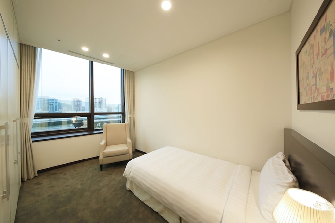 Imagen de la habitación del Hotel Orakai Insadong Suites. Foto 6