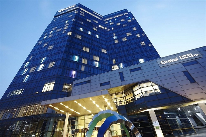 Imagen de la piscina del Hotel Orakai Songdo Park. Foto 10