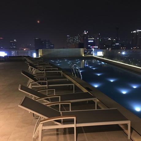 Imagen de la piscina del Hotel Orakai Songdo Park. Foto 14
