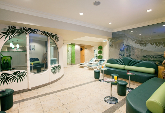 Imagen de los interiores del Hotel Oran. Foto 12