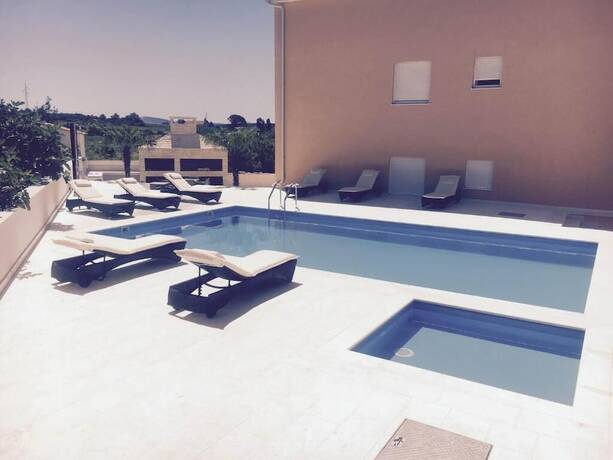 Imagen general del Hotel Orange Apartments. Foto 3