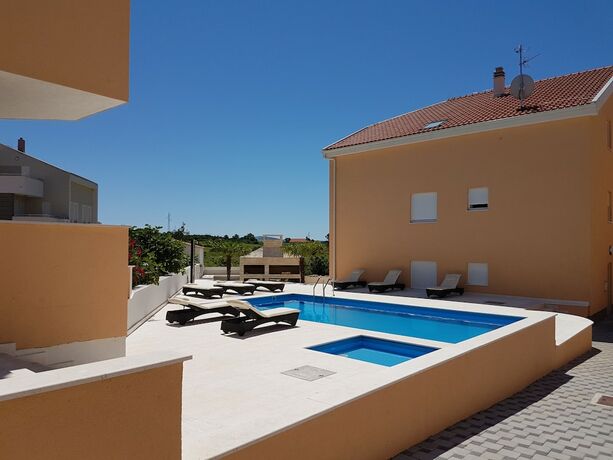 Imagen general del Hotel Orange Apartments. Foto 17