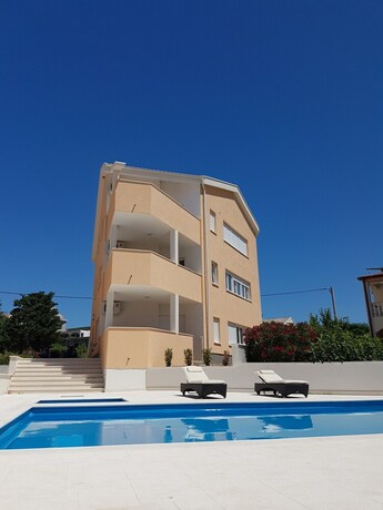 Imagen general del Hotel Orange Apartments. Foto 1