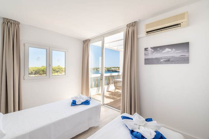 Imagen de la habitación del Hotel Orange Colom Seaside Apartments, Cala Mar&ccedil;al. Foto 13