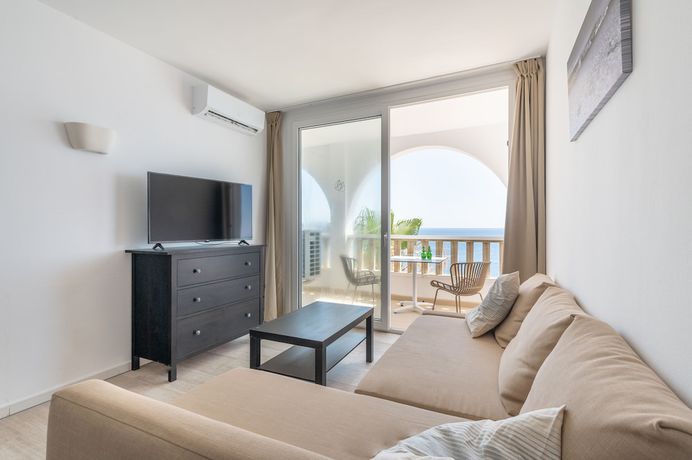 Imagen de la habitación del Hotel Orange Colom Seaside Apartments, Cala Mar&ccedil;al. Foto 16