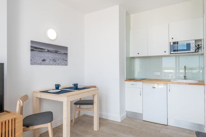 Imagen de la habitación del Hotel Orange Colom Seaside Apartments, Cala Mar&ccedil;al. Foto 17