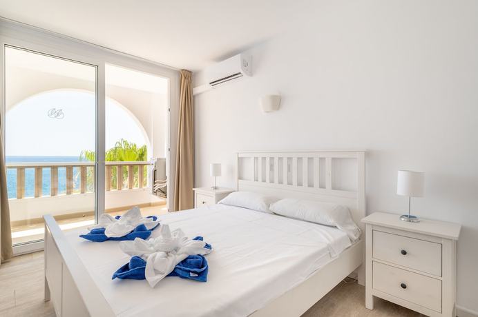 Imagen de la habitación del Hotel Orange Colom Seaside Apartments, Cala Mar&ccedil;al. Foto 18