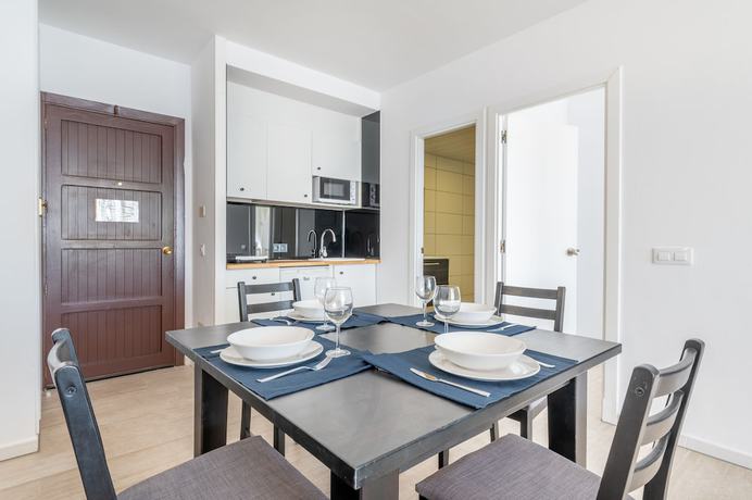 Imagen de la habitación del Hotel Orange Colom Seaside Apartments. Foto 10