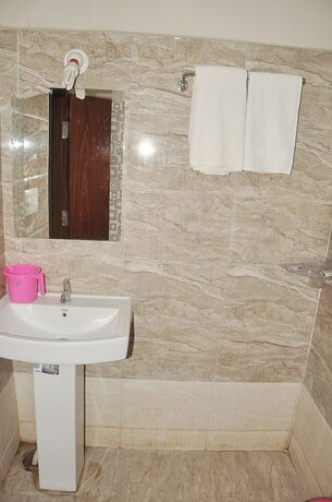 Imagen general del Hotel Orange Comforts. Foto 11