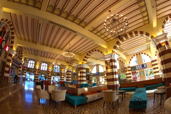 Imagen de los interiores del Hotel Orange County Kemer. Foto 16