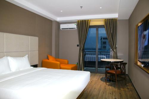 Imagen general del Hotel Orange Crystal Phoenix hotel. Foto 3