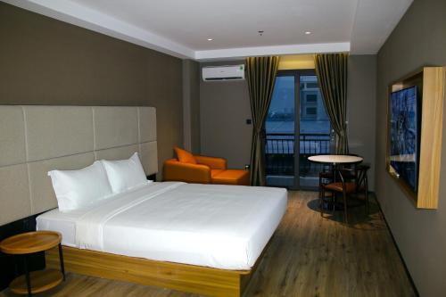 Imagen general del Hotel Orange Crystal Phoenix hotel. Foto 4