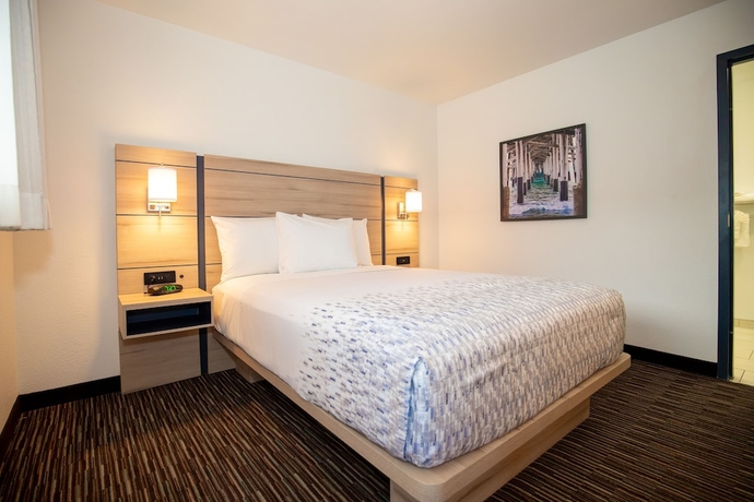 Imagen de la habitación del Hotel Orange Grove Inn. Foto 4