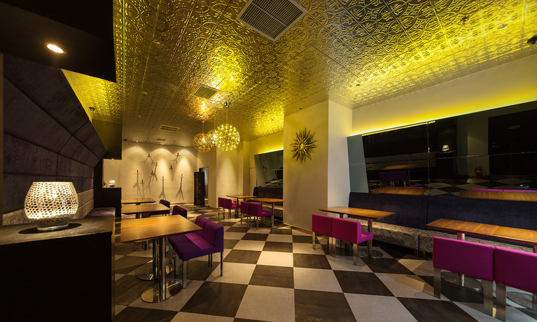 Imagen del bar/restaurante del Hotel Orange Hotel Select Qingdao Wusi Square. Foto 4