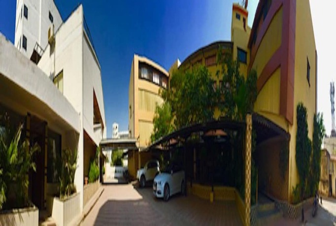 Imagen de los exteriores del Hotel Orange Inn, Ahmedabad. Foto 12