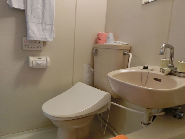 Imagen de la habitación del Hotel Orange Inn Sendaihigashi. Foto 9