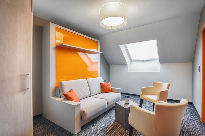 Imagen de los exteriores del Hotel Orange La Louvière. Foto 12