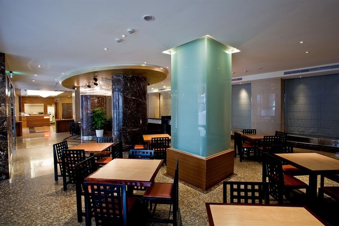 Imagen del bar/restaurante del Hotel Orange - Linsen. Foto 2