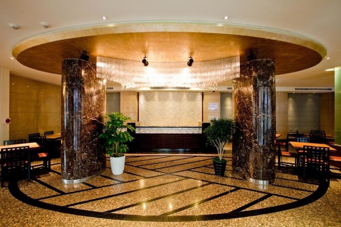 Imagen de los interiores del Hotel Orange - Linsen. Foto 10