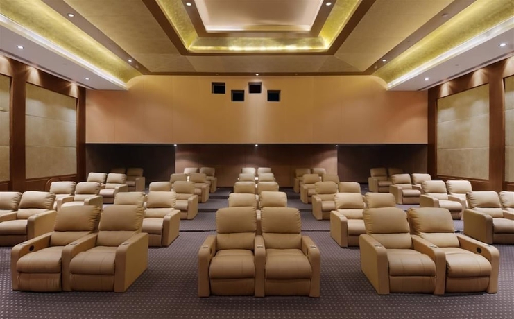 Imagen de los interiores del Hotel Orange Megastructure. Foto 17