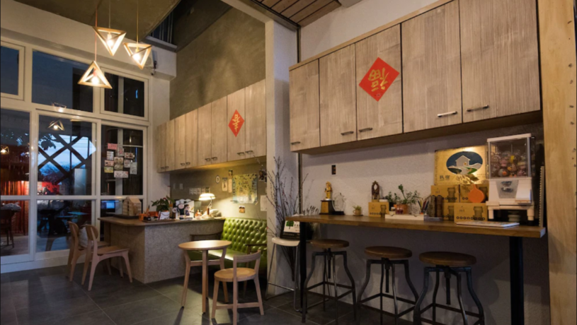 Imagen de los interiores del Hotel Orange Moon Inn. Foto 9