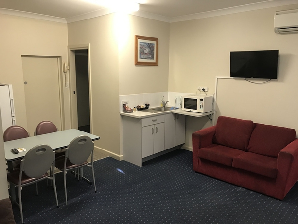 Imagen de la habitación del Hotel Orange Motor Lodge. Foto 16