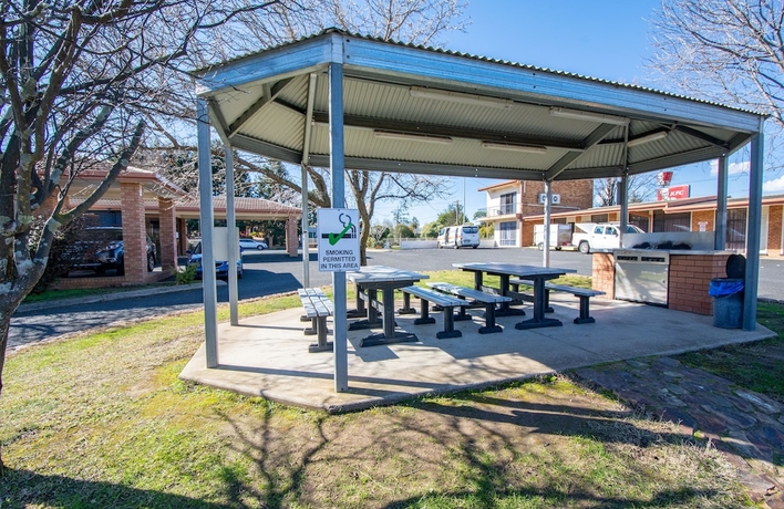 Imagen de los exteriores del Hotel Orange Motor Lodge. Foto 19