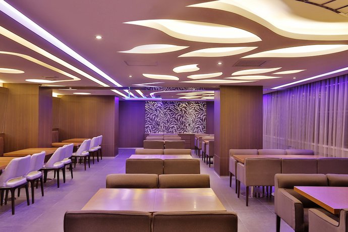 Imagen del bar/restaurante del Hotel Orange Select Luohu Shenzhen. Foto 2