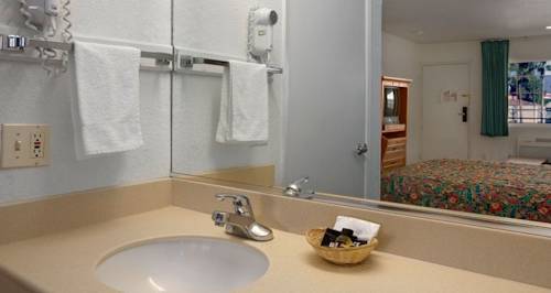 Imagen de la habitación del Hotel Orange Show Inn San Bernardino. Foto 9