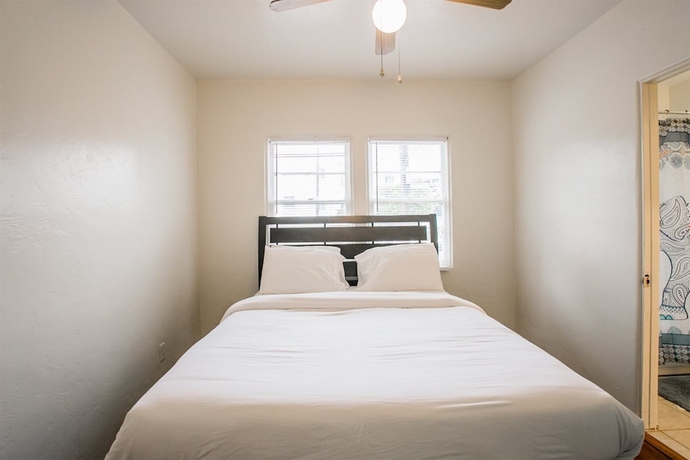 Imagen de la habitación del Hotel Orange Tree Cottages Downtown. Foto 11