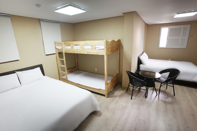 Imagen de la habitación del Hotel Orange Tree Hotel and Cafe. Foto 3