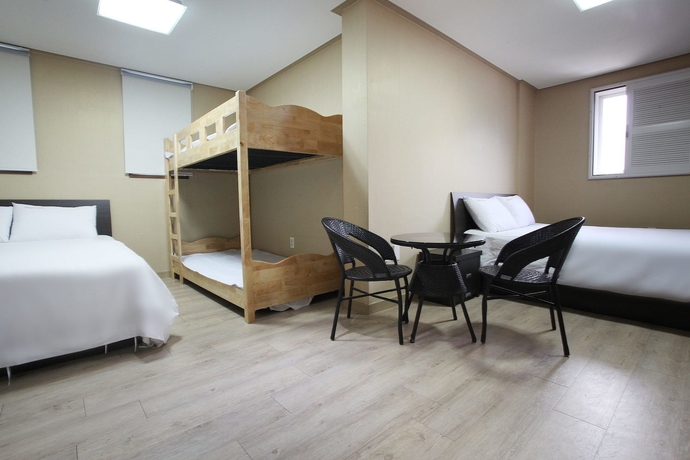 Imagen de la habitación del Hotel Orange Tree Hotel and Cafe. Foto 4