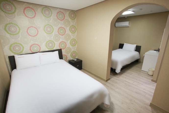 Imagen de la habitación del Hotel Orange Tree Hotel and Cafe. Foto 8