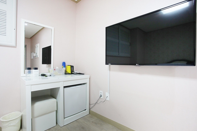 Imagen de la habitación del Hotel Orange Tree Hotel and Cafe. Foto 12