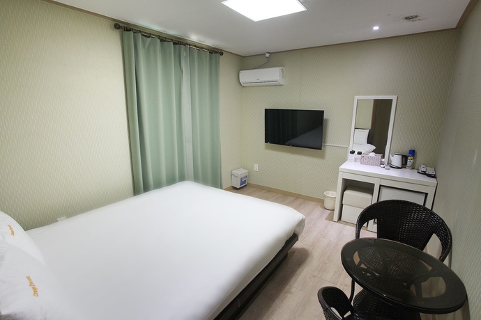 Imagen de la habitación del Hotel Orange Tree Hotel and Cafe. Foto 16